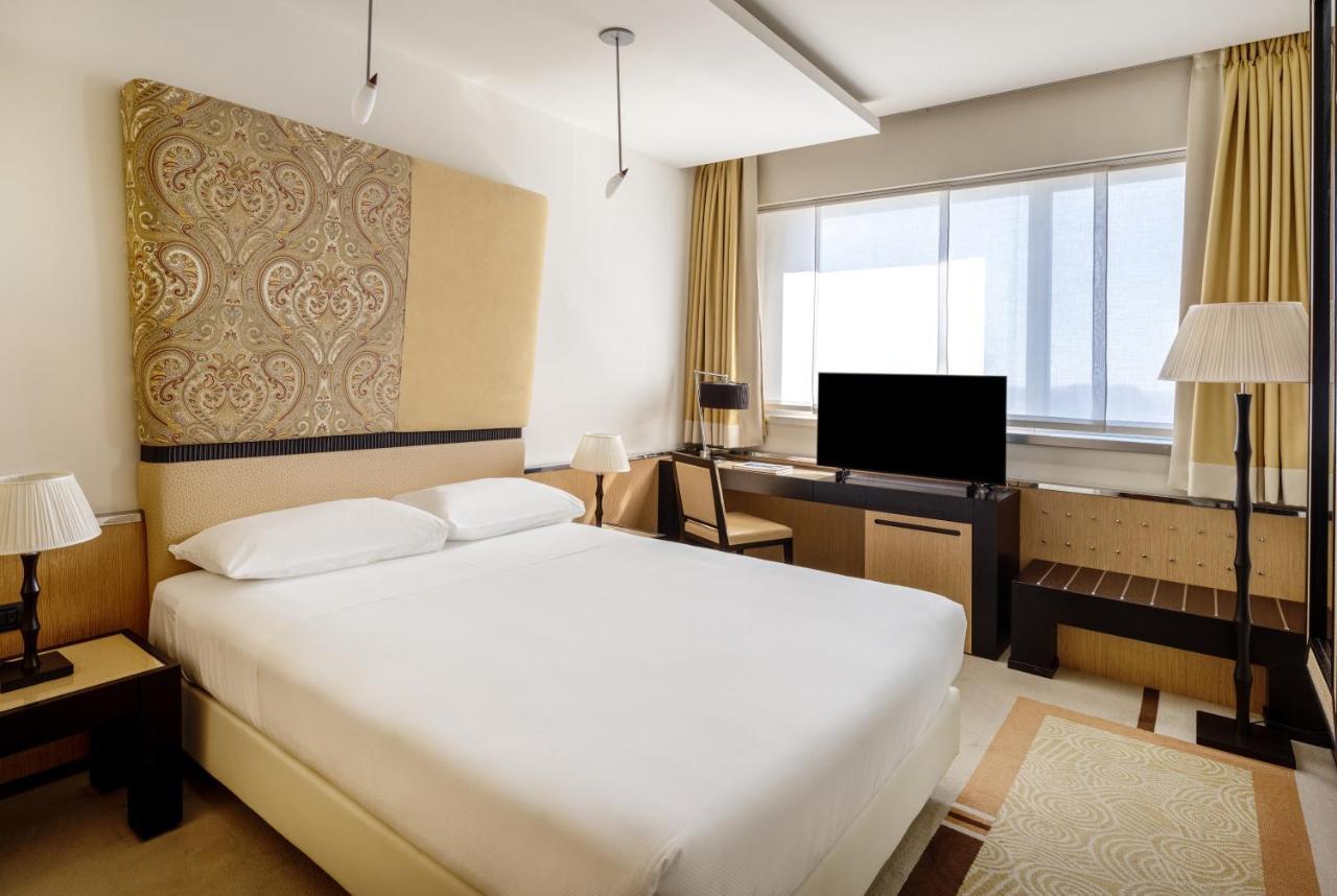 Una Hotels Malpensa Черро Маджиоре Экстерьер фото